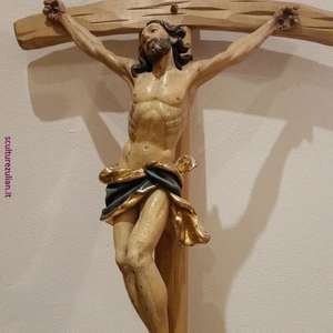 ARTE SACRA- Cristo crocifisso fiorentino   - ingombro 60x  125cm  scultura in legno di  cirmolo  con croce ad arco -